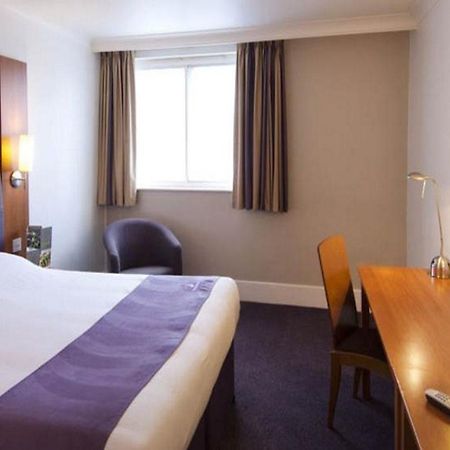 Premier Inn Premier Inn Rhuddlan Ngoại thất bức ảnh
