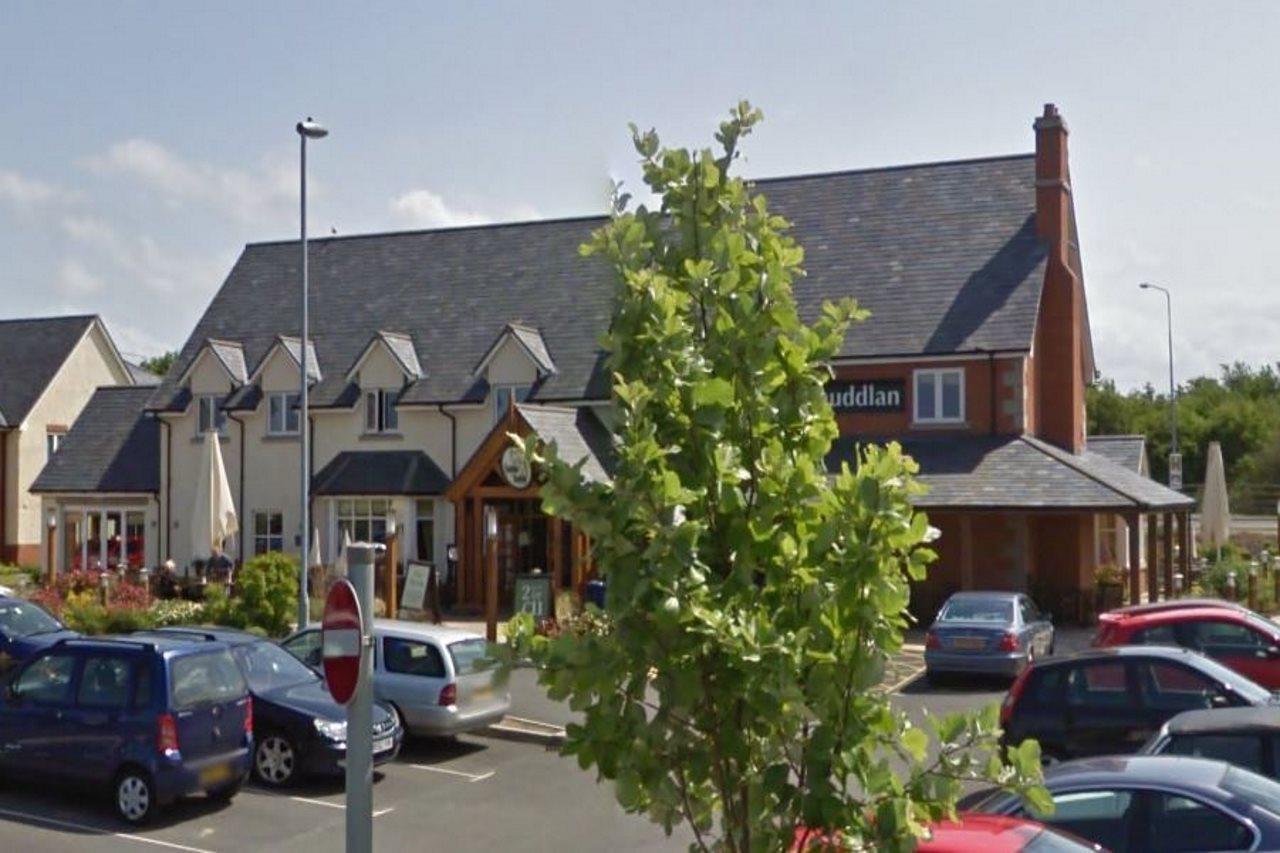 Premier Inn Premier Inn Rhuddlan Ngoại thất bức ảnh